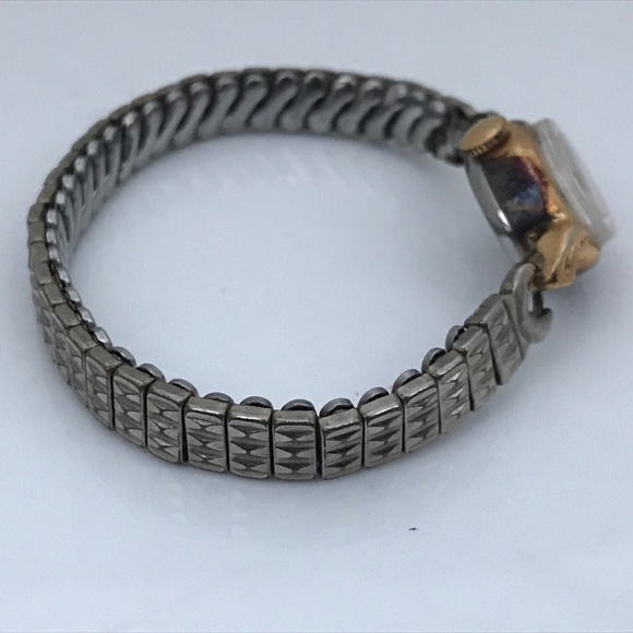 Vintage Timex Ladies Watch Hand Winding Expandable - Picture 2 of 8